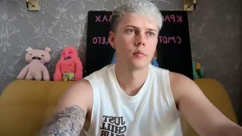 Snapshot of danny_love01 chatting on 07.24.26 danny online show from 07.24.26