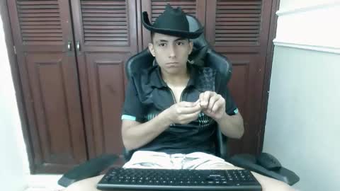 dannyt_hot online show from 11.18.25