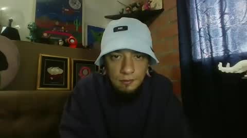 Snapshot of dante_x_5 chatting on 10.26.25 dante_x_5 online show from 10.26.25