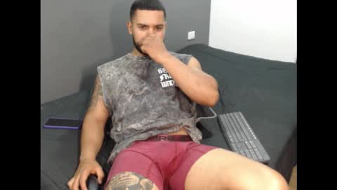 Snapshot of dantebrown1 chatting on 10.30.25 dantebrown1 online show from 10.30.25