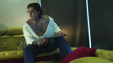 Snapshot of dantecoppolaa chatting on 10.05.25 Dante coppola online show from 10.05.25