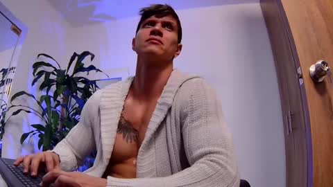 Snapshot of dantecummingss chatting on 12.04.24 Dante online show from 12.04.24