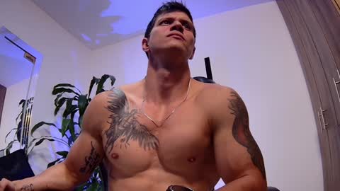 Snapshot of dantecummingss chatting on 01.16.25 Dante online show from 01.16.25