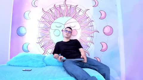 Snapshot of dantee_dark chatting on 11.26.25 DANTE DARK online show from 11.26.25