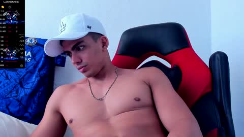 Snapshot of danterouxx chatting on 12.20.24 Dante online show from 12.20.24