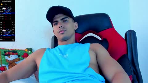 Snapshot of danterouxx chatting on 12.26.24 Dante online show from 12.26.24