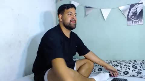 dantevitorio 873 online show from 12.16.25