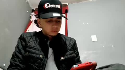 Snapshot of dantevlad chatting on 10.27.25 dantevlad online show from 10.27.25