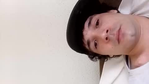 Snapshot of dantoncosso112 chatting on 12.17.25 dantoncosso112 online show from 12.17.25