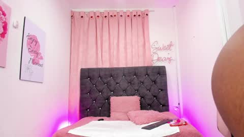 hi im DanyBest Squirter here on cb online show from 12.25.24