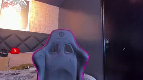 Dany online show from 10.31.25