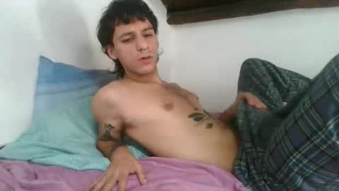Snapshot of dany_peque chatting on 10.10.25 dany_peque online show from 10.10.25