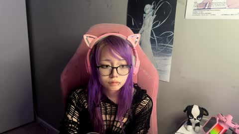 Snapshot of danyelleeyermann chatting on 04.04.26 danyelleeyermann online show from 04.04.26