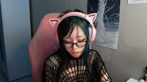 Snapshot of danyelleeyermann chatting on 04.16.26 danyelleeyermann online show from 04.16.26