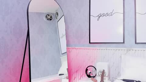 Daphne online show from 09.10.25