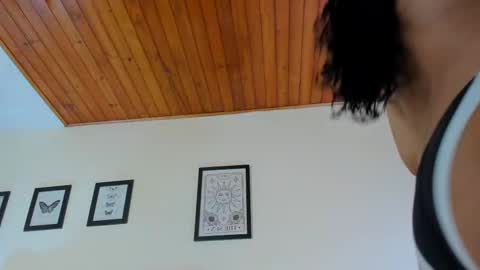 Antonella Mora online show from 10.15.25