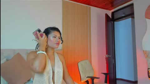 Snapshot of daphne_24 chatting on 05.29.26 Antonella Mora online show from 05.29.26