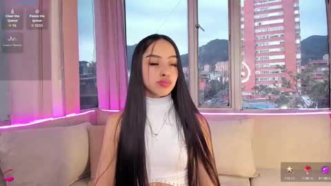 Snapshot of daphne_chers chatting on 09.24.25 daphne_chers online show from 09.24.25
