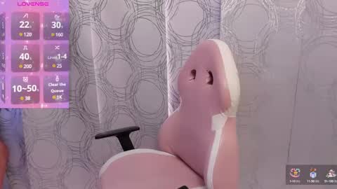 Snapshot of daphne_fox_ chatting on 12.20.24 Daphne online show from 12.20.24