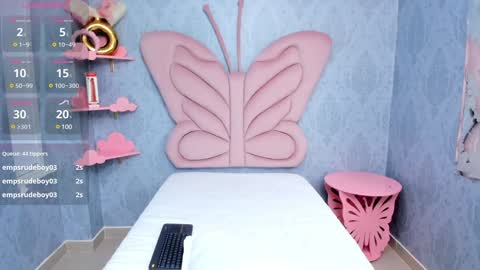 Snapshot of daphne_fox_ chatting on 12.28.24 Daphne online show from 12.28.24