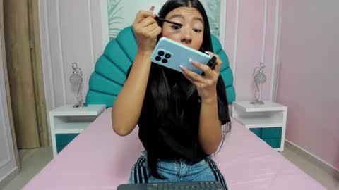 Snapshot of daphne_fox_ chatting on 01.13.25 Daphne online show from 01.13.25