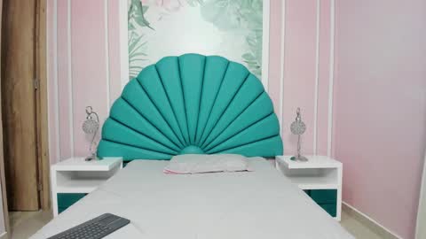 Snapshot of daphne_fox_ chatting on 01.21.25 Daphne online show from 01.21.25