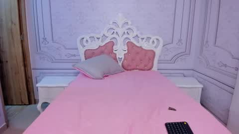 Snapshot of daphne_fox_ chatting on 03.04.25 Daphne online show from 03.04.25