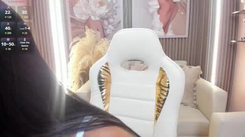 Daphne  online show from 11.28.25