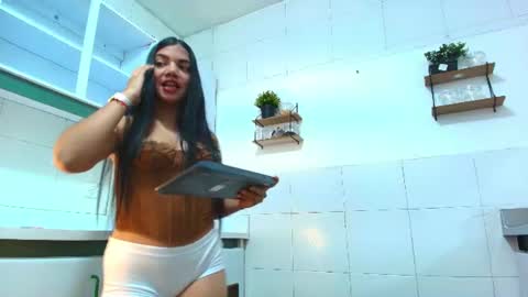 daphne_gloww online show from 06.12.26