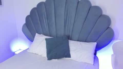 DaphneBlunt online show from 11.26.25