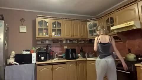 Monika online show from 04.14.26