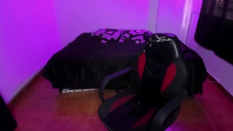 Snapshot of daphnepurple chatting on 12.15.24 DAPHNE online show from 12.15.24