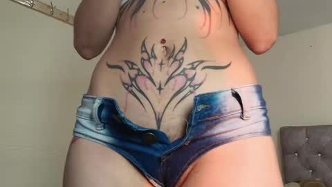 Snapshot of daphnepurple chatting on 01.20.25 DAPHNE online show from 01.20.25