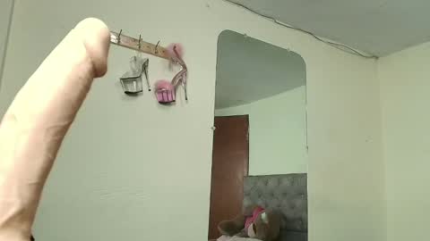 Snapshot of daphnepurple chatting on 02.28.25 DAPHNE online show from 02.28.25