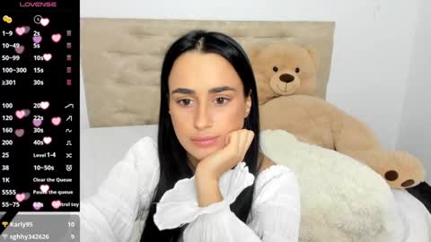 Snapshot of darciejane chatting on 12.06.24 Darcie online show from 12.06.24