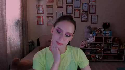 Darcy Siren online show from 02.06.25