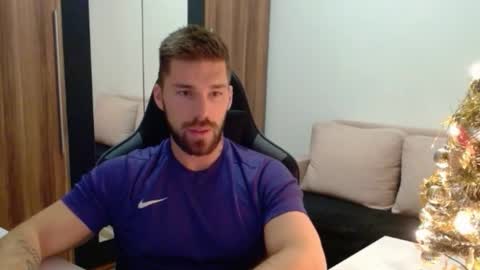 darius_94 online show from 12.02.25