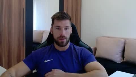 Snapshot of darius_94 chatting on 02.12.26 darius_94 online show from 02.12.26