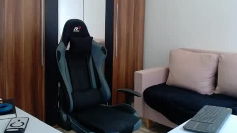 Snapshot of darius_94 chatting on 02.15.26 darius_94 online show from 02.15.26