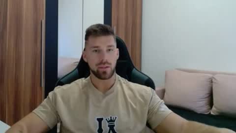 Snapshot of darius_94 chatting on 02.18.26 darius_94 online show from 02.18.26