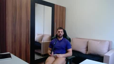 darius_94 online show from 03.18.26