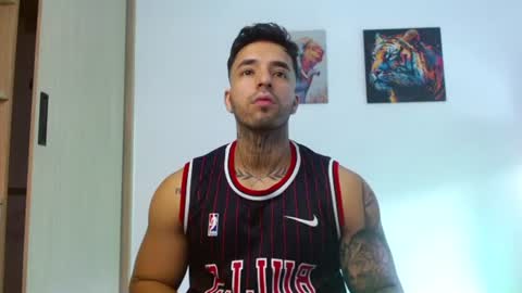 Darius Phoenix  online show from 07.04.26
