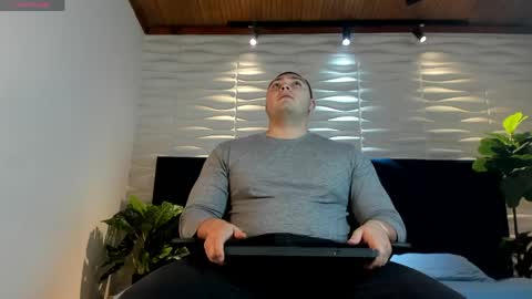 Snapshot of darius_wolfe chatting on 05.31.26 Darius online show from 05.31.26