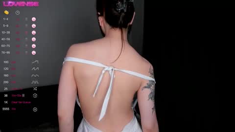 Ester online show from 10.08.25