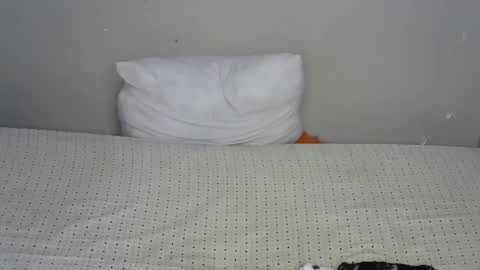 Snapshot of dark_lovly chatting on 10.19.25 dark_lovly online show from 10.19.25