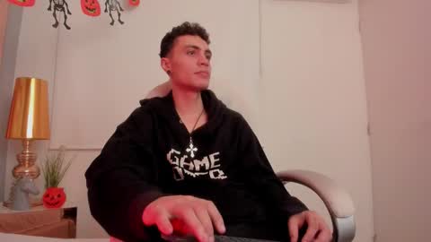 dark_sun333 online show from 10.30.25