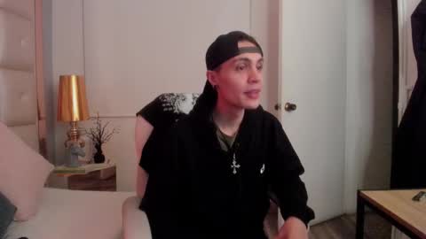 dark_sun333 online show from 12.18.25