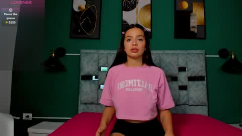 Snapshot of darkangeline chatting on 04.09.26 darkangeline online show from 04.09.26