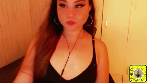 Snapshot of darkbirde chatting on 11.06.25 Rose Dawson online show from 11.06.25