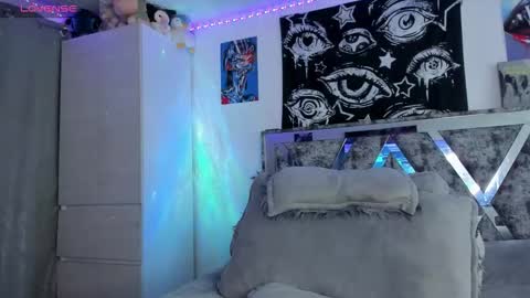 Snapshot of darkboy26_ chatting on 12.15.25 Blake online show from 12.15.25